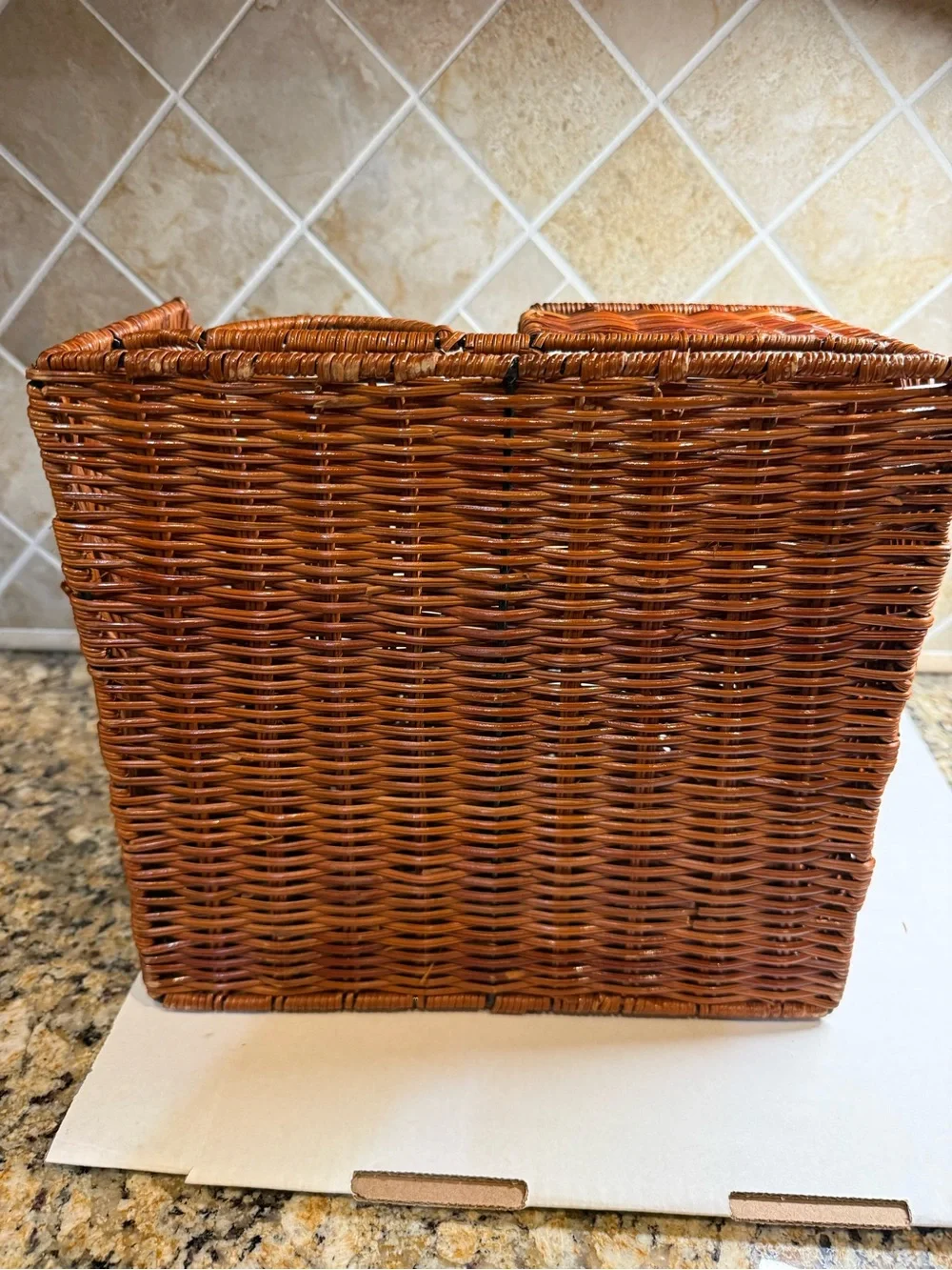 Wicker Basket Caddy / Organizer for Picnic or Tabletop with 7 Compartments